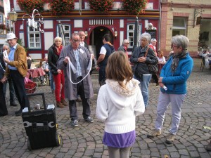 Walking act beim Stadtfest mit Hausmeister Heinz aus Mainz